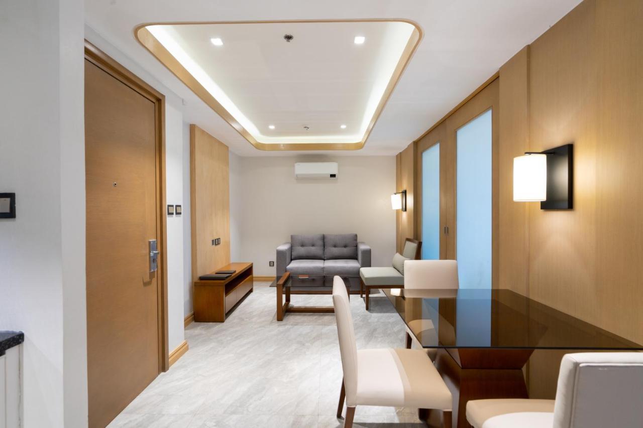 One Euphoria Luxe Hotel Angeles Exteriör bild