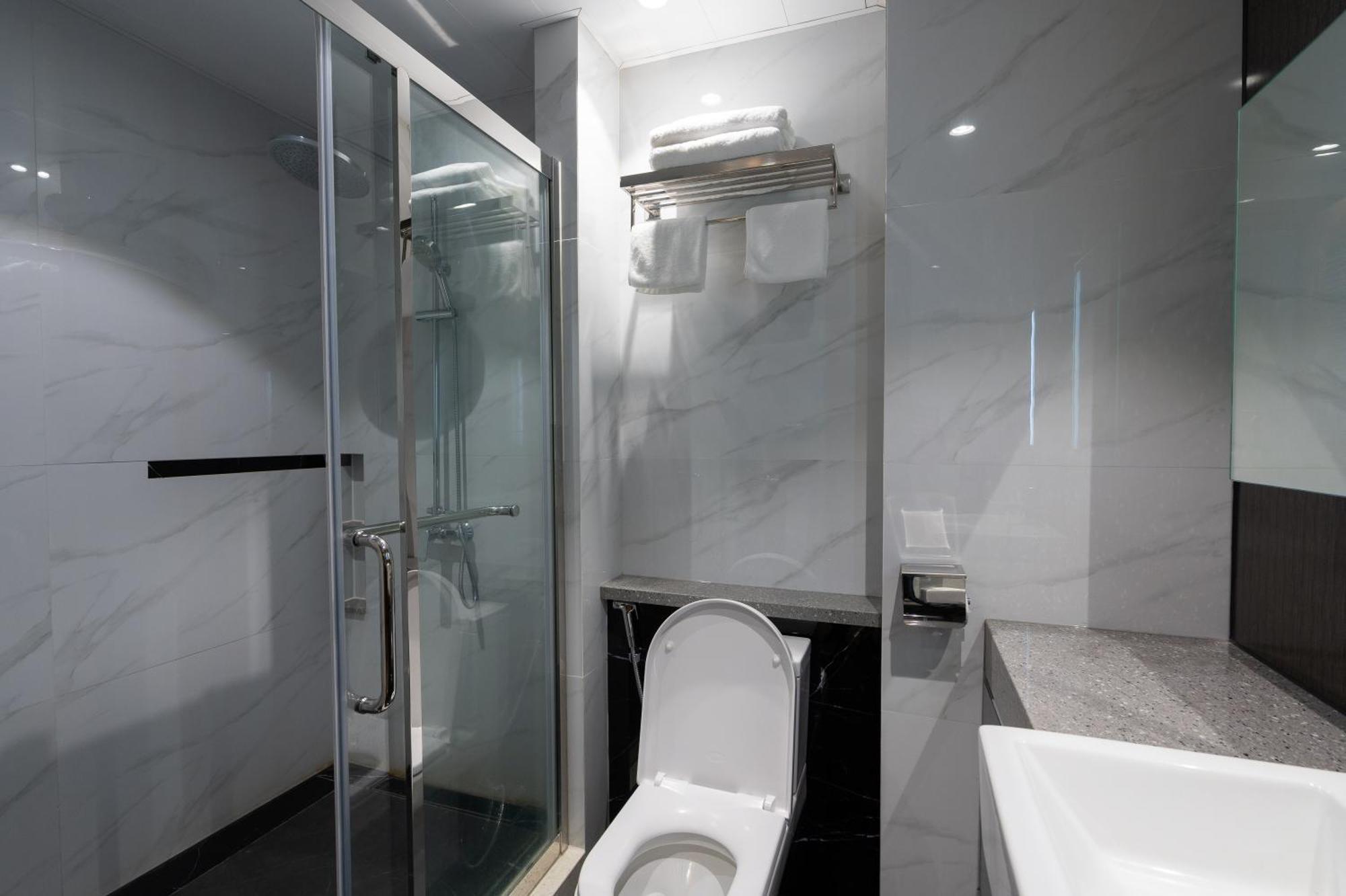 One Euphoria Luxe Hotel Angeles Exteriör bild