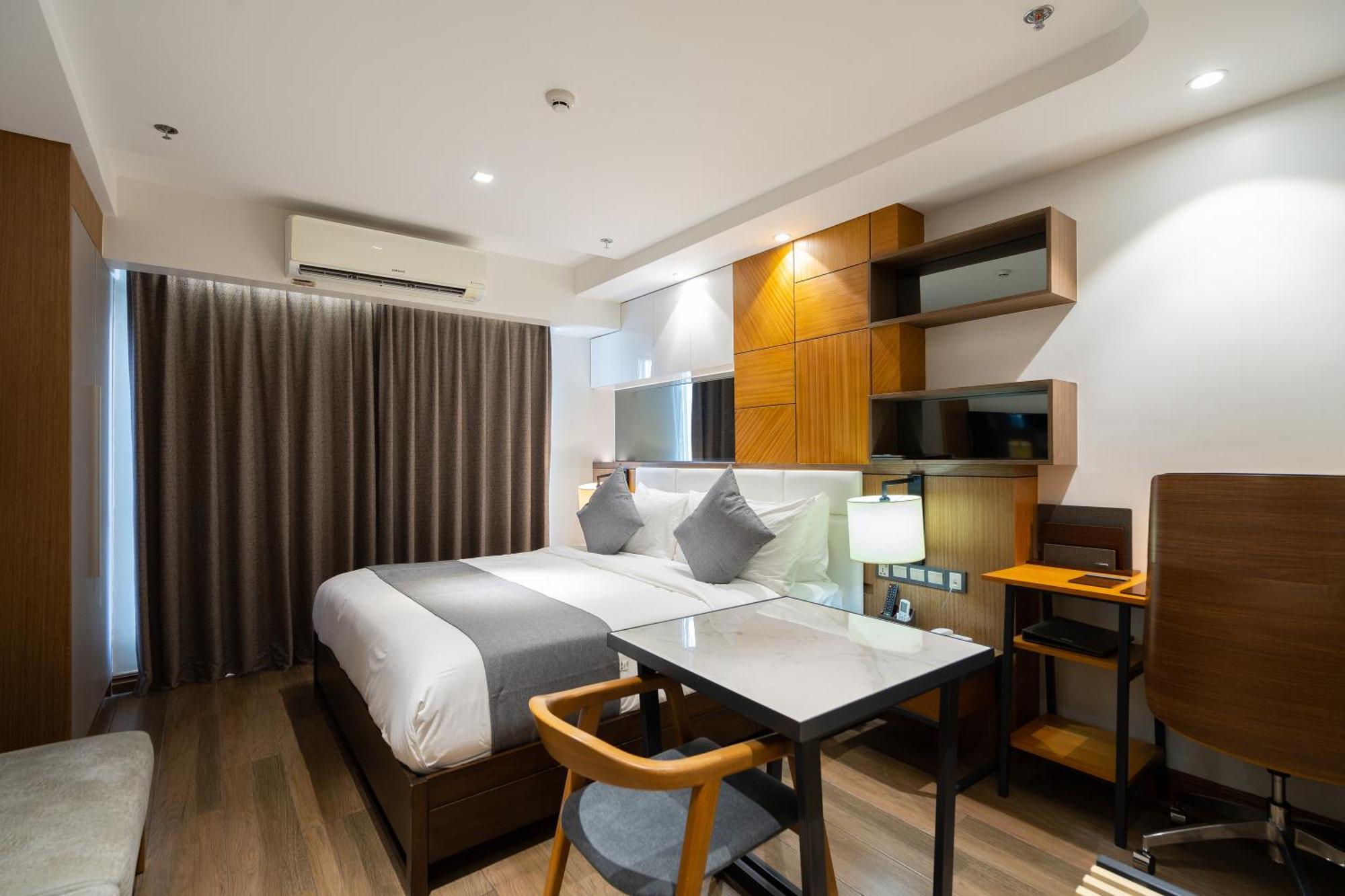 One Euphoria Luxe Hotel Angeles Exteriör bild